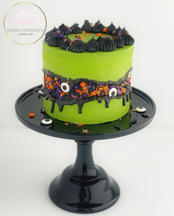 A Spooky Halloween Cake Tutorial! - Cassie's Confections